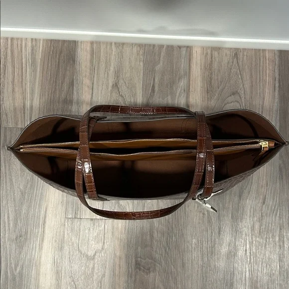 Tory Burch Perry Embossed Leather Triple Compartment Tote - Picture 6 of 9